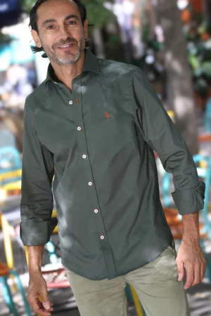 Camisa hombre clásica verde de algodón RqueR.
